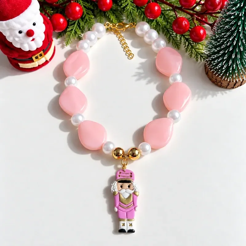 Collar cascanueces rosa 